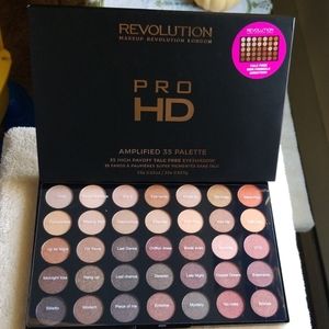 Revolution eyeshadow palette